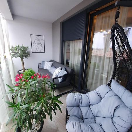 Enjoy Pula - New Apt With Terrace And Free Parking Garage Eksteriør billede